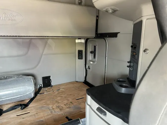 2020 Peterbilt 567