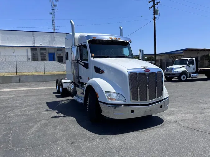 2017 Peterbilt 579