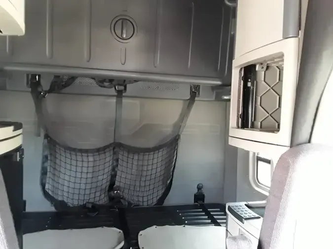 2018 FREIGHTLINER/MERCEDES CASCADIA 125