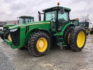 2011 JOHN DEERE 8235R