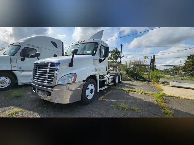 2016 FREIGHTLINER/MERCEDES CASCADIA 125944f97e054821ea1510f3e10167920e1