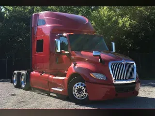 2018 International LT625 6x4