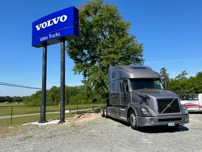 2017 Volvo VNL64T780