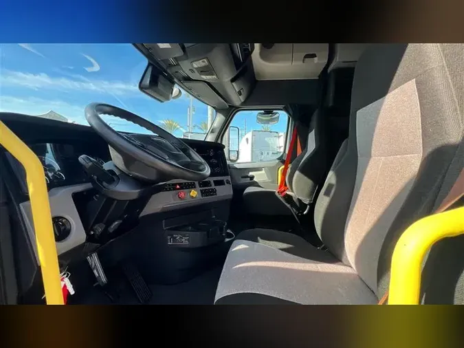 2022 FREIGHTLINER CA1269451b6779dca4af5b875b97b7a9886f9