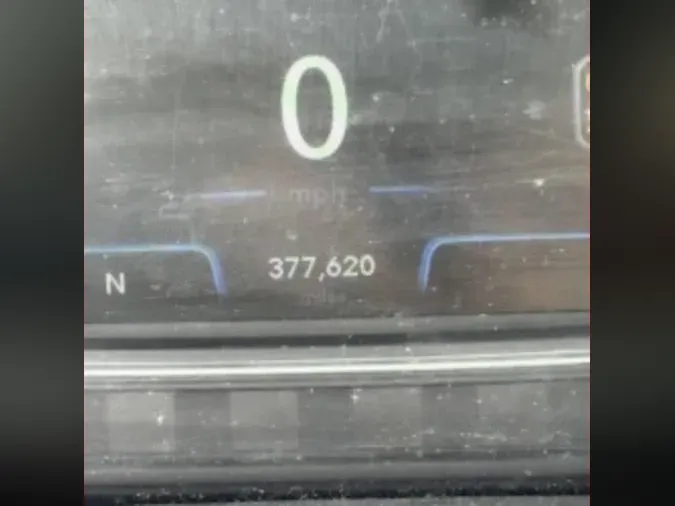 2019 NAVISTAR INTERNATIONAL RH613 DAYCAB S/A