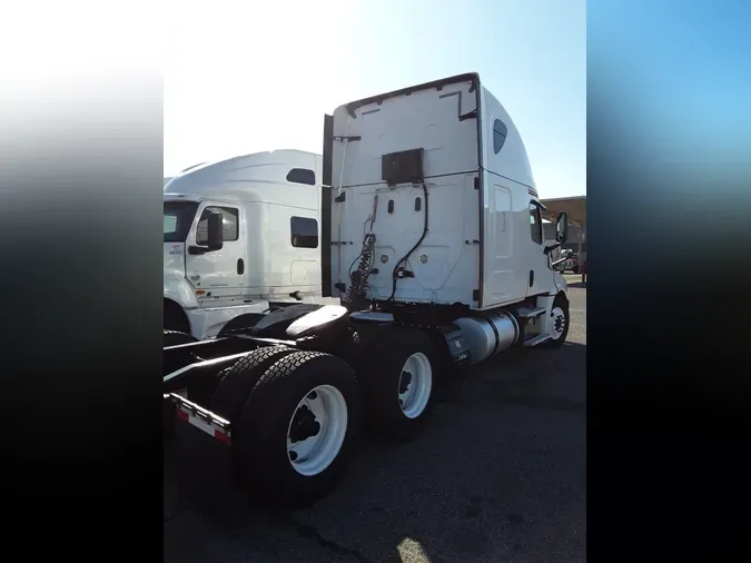 2018 FREIGHTLINER/MERCEDES PT126064ST