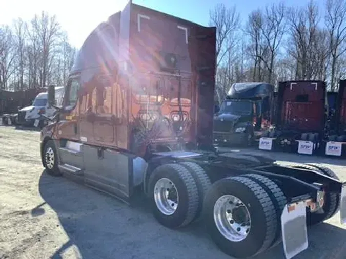 2021 Freightliner Cascadia