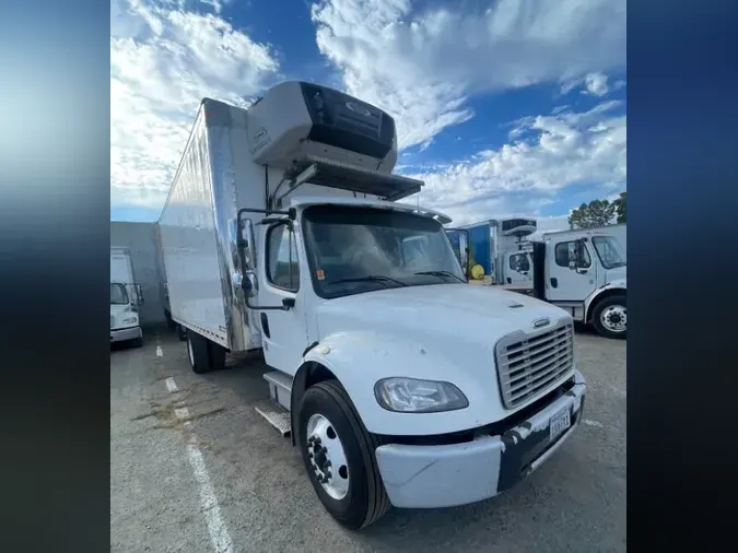 2016 FREIGHTLINER/MERCEDES M2 106