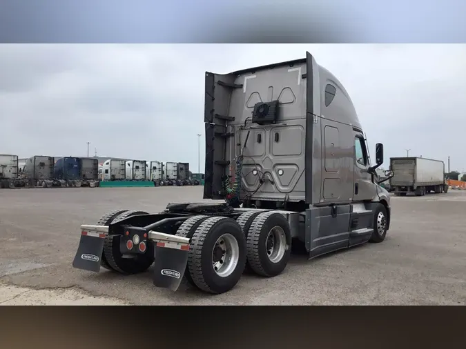 2021 Freightliner Cascadia