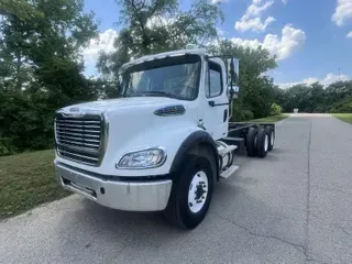2012 Freightliner BUSINESS CLASS M2 112