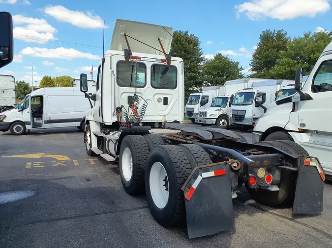 2016 FREIGHTLINER/MERCEDES CASCADIA 125