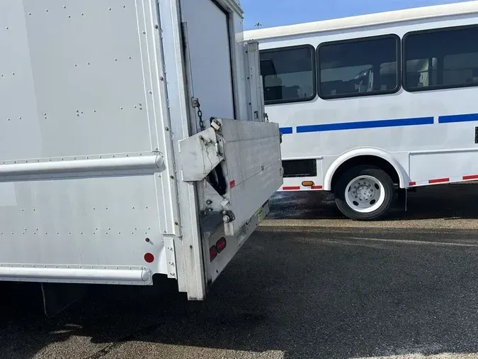 2018 Freightliner MT45