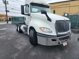 2019 NAVISTAR INTERNATIONAL LT625 DAYCAB T/A