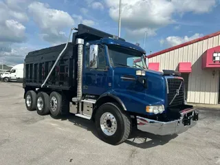 2018 VOLVO VHD