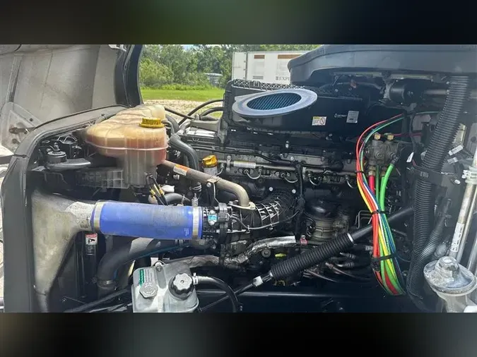 2022 FREIGHTLINER CA126