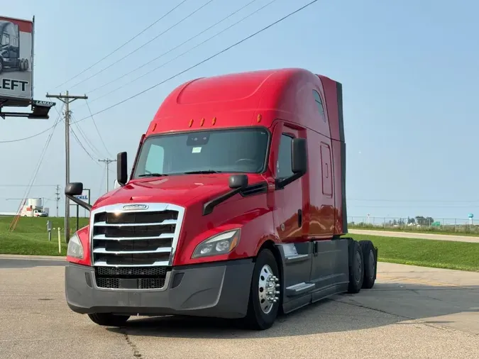 2021 FREIGHTLINER Cascadia 126946e613a8a080cddb88c4667d064cff0