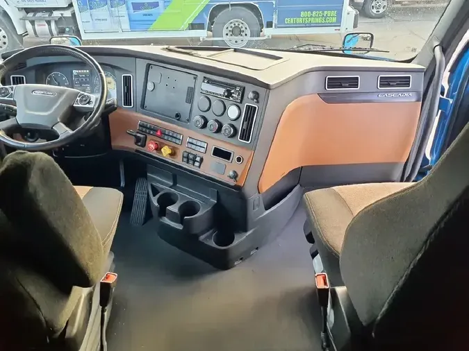 2020 FREIGHTLINER Cascadia 126946f8828a04ddd3c2ead4e4f9fa4a7d1