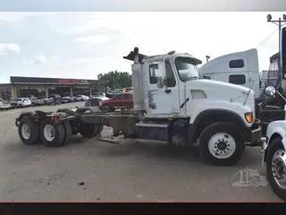 2006 MACK GRANITE CV713