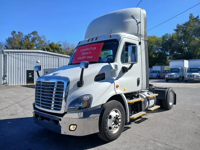 2018 FREIGHTLINER/MERCEDES CASCADIA 113