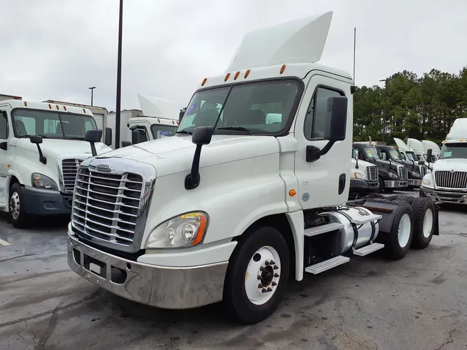 2016 FREIGHTLINER/MERCEDES CASCADIA 125