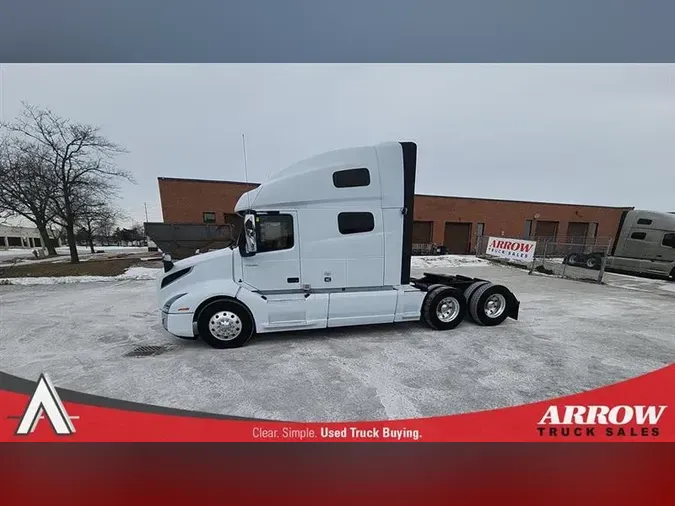 2021 VOLVO VNL760