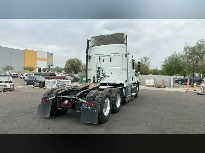 2021 Freightliner Cascadia 126