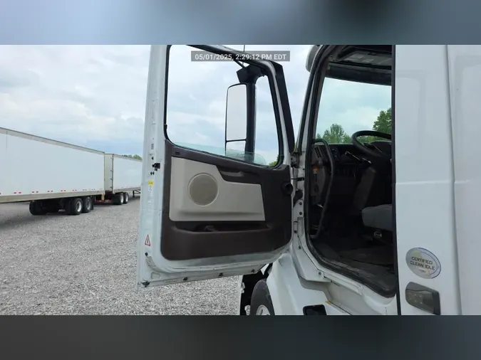 2018 Volvo VNL300