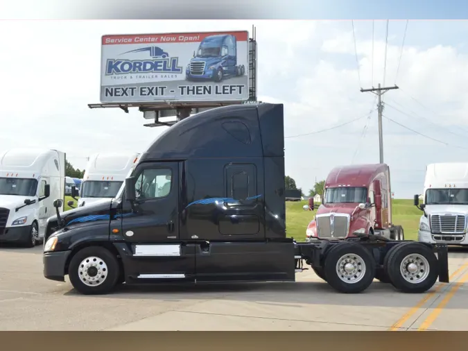 2014 FREIGHTLINER CASCADIA EVOLUTION