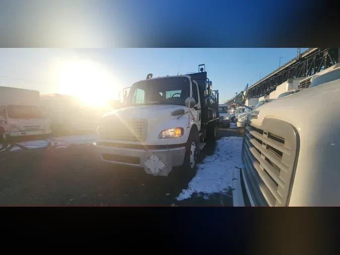 2016 FREIGHTLINER/MERCEDES M2 106