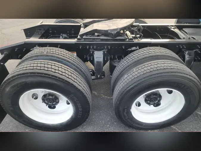 2021 FREIGHTLINER CA126