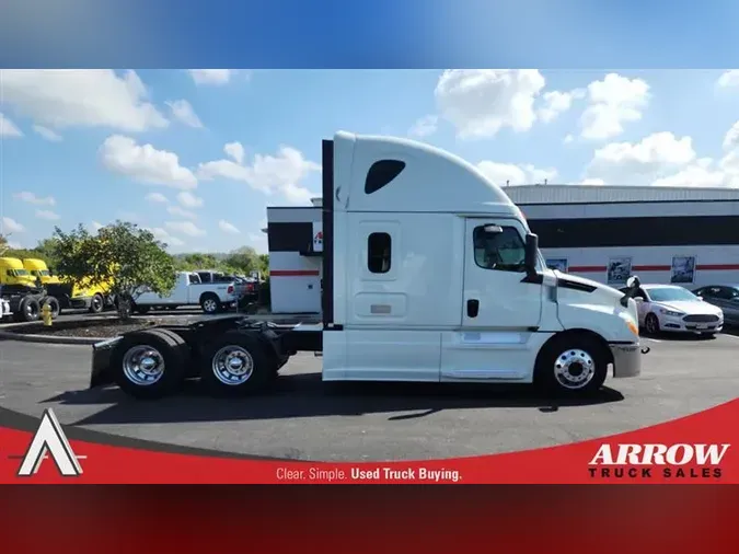 2020 FREIGHTLINER CASCADEVO1