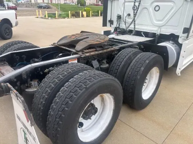 2021 Freightliner New Cascadia 126