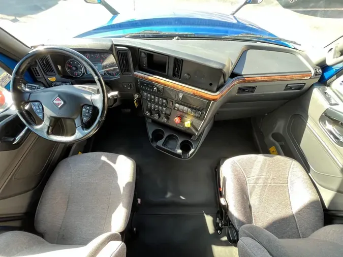 2022 International LT625