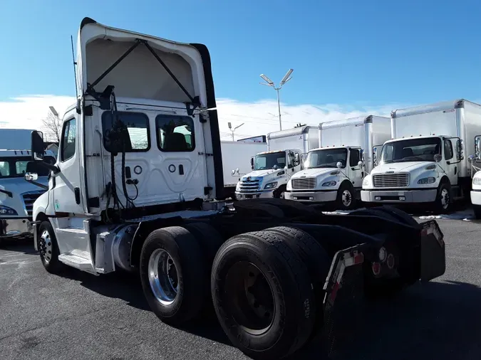 2020 FREIGHTLINER/MERCEDES NEW CASCADIA PX12664