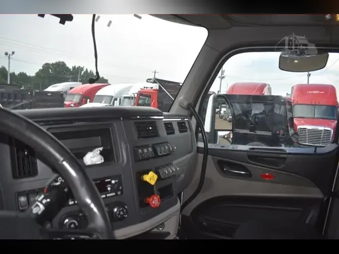 2022 PETERBILT 579