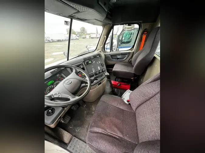 2018 FREIGHTLINER/MERCEDES CASCADIA 125