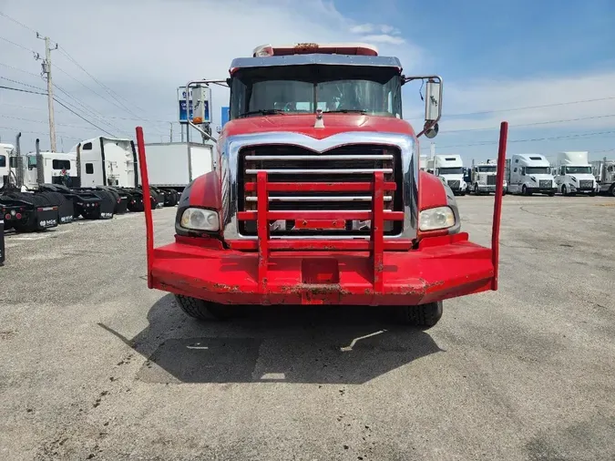 2009 MACK GU813