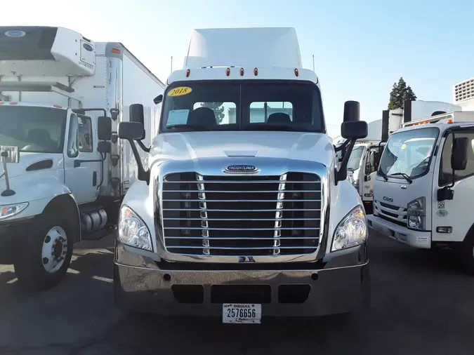 2018 FREIGHTLINER/MERCEDES CASCADIA 125948ff082af83e658456a11efa6dee547