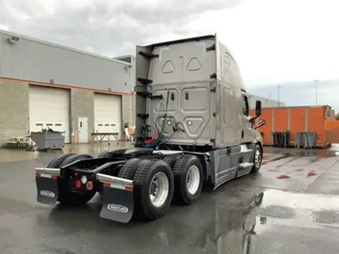 2021 Freightliner Cascadia