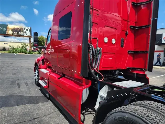 2022 INTERNATIONAL LT625