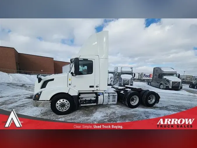 2018 VOLVO VNL300