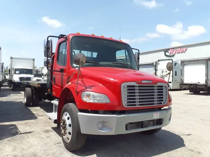 2019 FREIGHTLINER M2 106