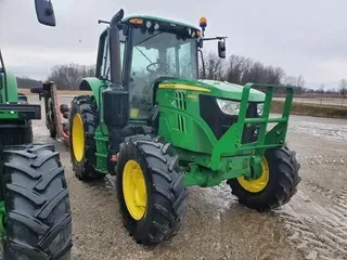 2015 John Deere 6120M