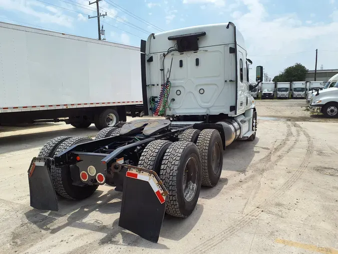 2019 FREIGHTLINER/MERCEDES CASCADIA 113