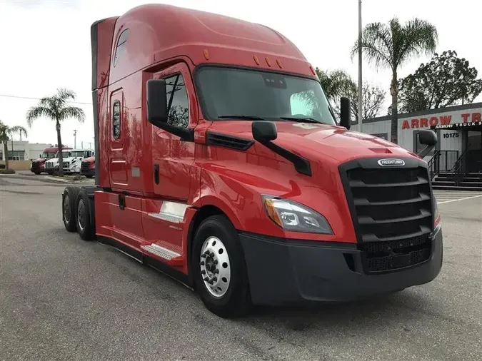 2022 FREIGHTLINER CA126