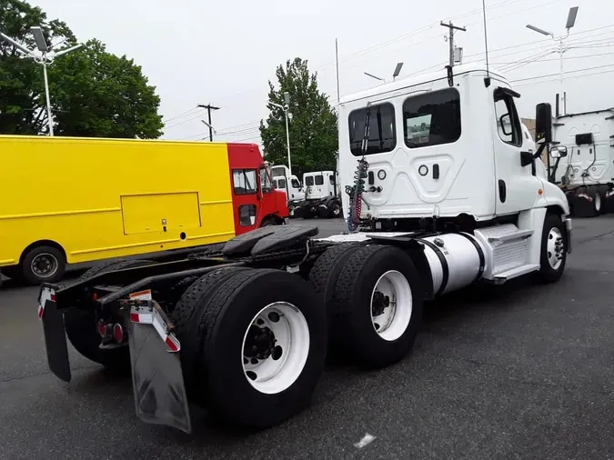 2020 FREIGHTLINER CASCADIA 125