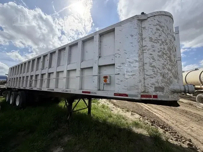 1984 SUMMIT 94aa5ff2ebea19da9b14f2af63ade3bb