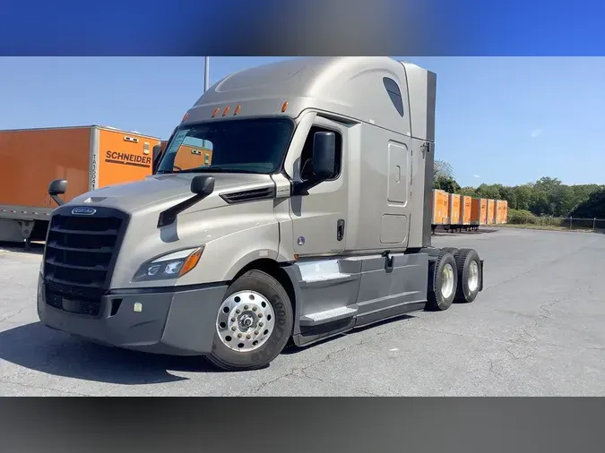 2024 Freightliner Cascadia 126