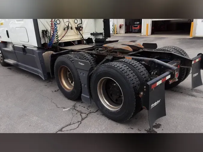 2020 Freightliner Cascadia