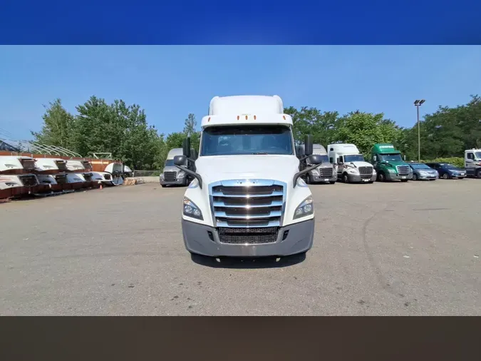 2019 Freightliner Cascadia 12694b45a1fbde53a214645f846c289dc1c
